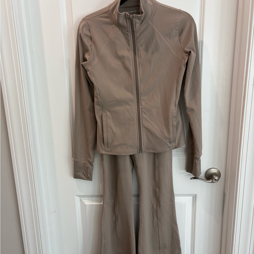 Abercrombie Kids Taupe Jacket and Flare Pants Set Track Suit Girls 15/16